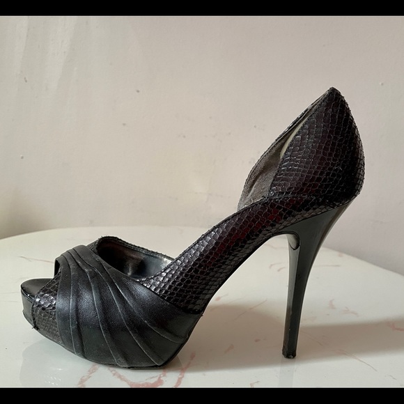 Guess D’Orsay Black Pump - Size 6.5 - Picture 3 of 5